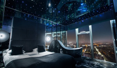 Romantic Apartment, Bathtub