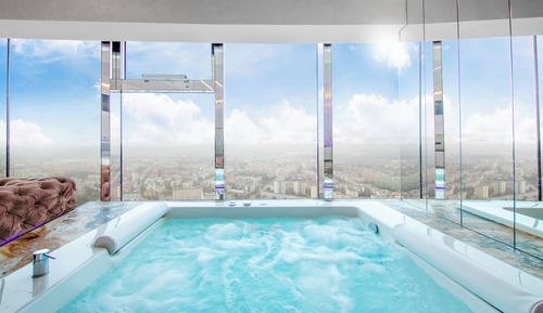 Premier Suite with Hot Tub