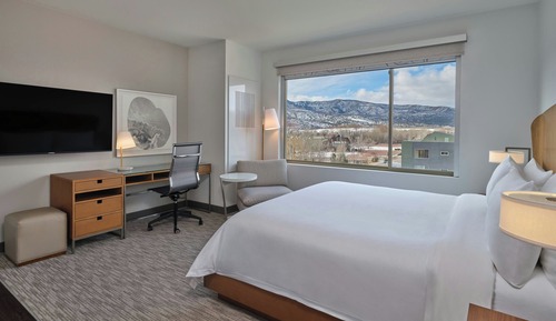 Standard Room, 1 King Bed