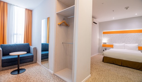Standard Room, 1 Queen Bed, Accessible