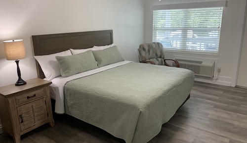 Classic Room, 1 King Bed, River View