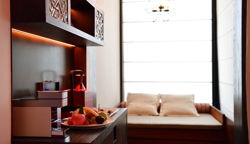 Superior Suite, 1 King Bed, Club Lounge Access, Garden View