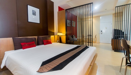 Deluxe Studio, 1 King Bed, Kitchen