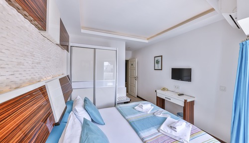 Double Room, Partial Sea View