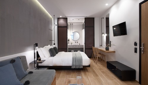 Junior Suite, Courtyard View