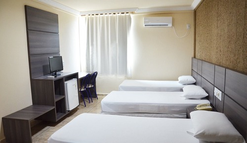 Deluxe Triple Room, 3 Twin Beds, Private Bathroom