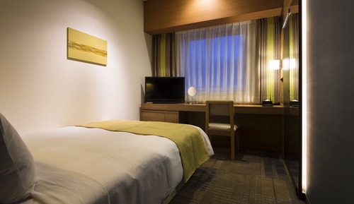 Single Room, Smoking