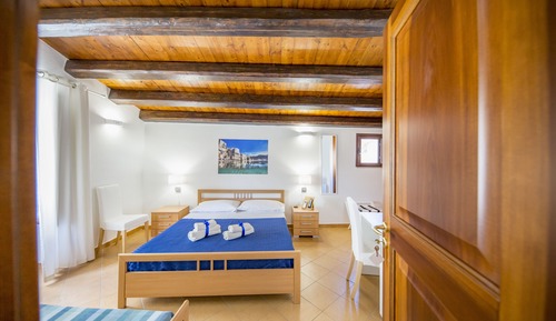 Triple Room, Balcony