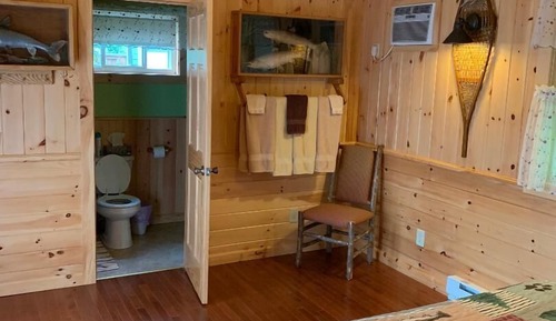 Cabin, Lake View