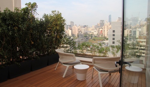 Luxury One-Bedroom Terrace