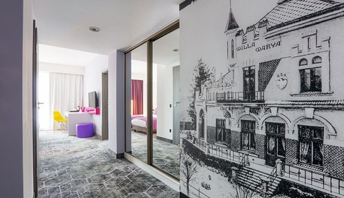 Family Room, Multiple Beds