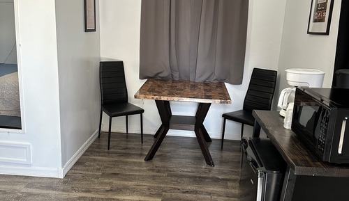 Standard Single Room, 1 Queen Bed