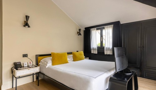 Superior Room, Balcony, City View