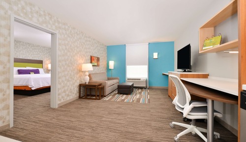 Suite, 1 King Bed, Accessible (Roll In Shower)