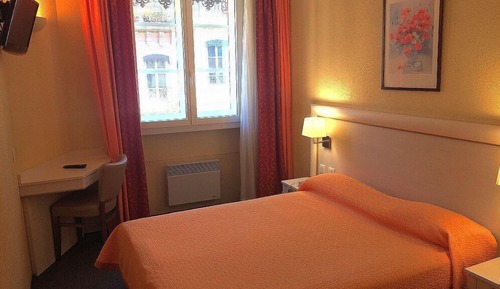 Comfort Double Room, Bathtub