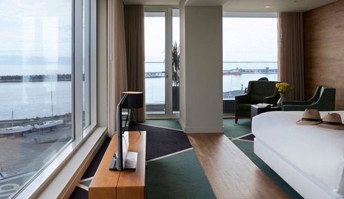 Suite, Sea View