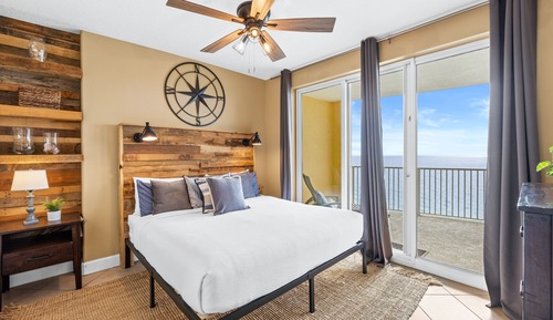 Condo, 2 Bedrooms, Ocean View (1902)