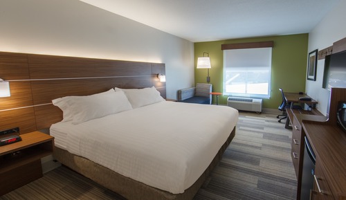 Standard Room, 1 King Bed, Accessible (Mobility, Accessible Tub)
