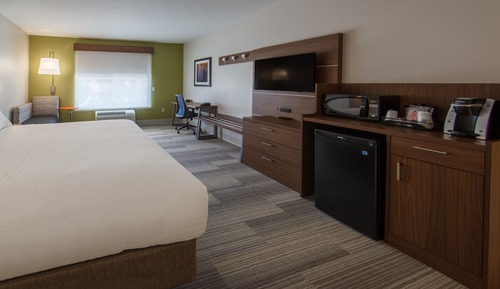 Standard Room, 1 King Bed (LEISURE)