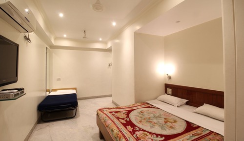 TRIPLE BED AC ROOM