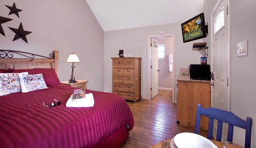 Luxury Cottage, River View (Corral Cottage)