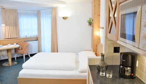 Studio (Type B + 92.- cleaning fee per week)