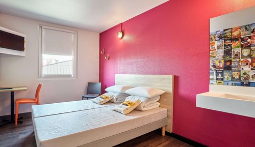 Room, 2 Twin Beds (Side Car)