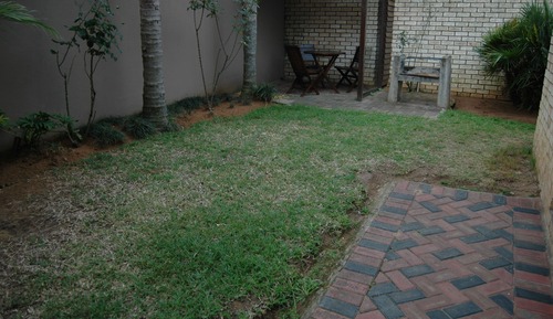 1 bedroom luxury Garden Unit