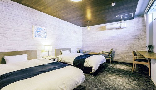 Economy Twin Room with Bath (No View), Non-Smoking