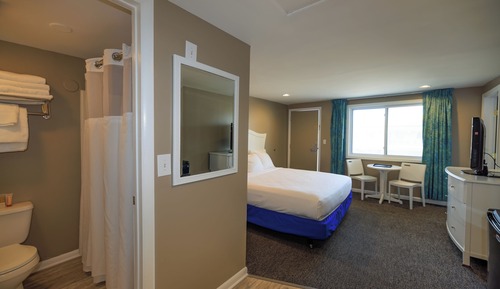 2 Rooms, 2 King Beds