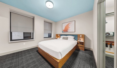 Suite, 1 Twin Bed (The Rockefeller)
