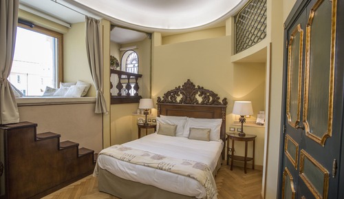 Junior Suite, City View