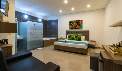Superior Suite, 1 King Bed