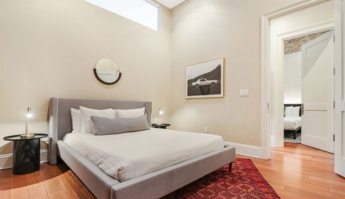 Adjacent Four Bed Four Bath Apartment