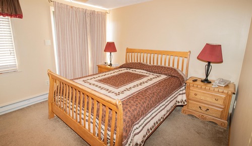Deluxe Condo (ML245 Got a big group? This rare 3BR unit i)