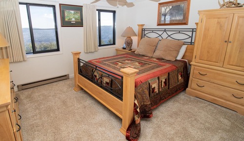 Business Condo (ML190 Mountain View Washer/Dryer No Stairs )