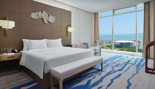 Classic Room, 1 King Bed, Sea View (High Floor)