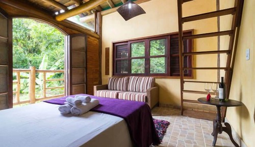 Suite, Private Bathroom, Garden View (Fogo)