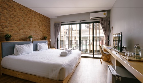 Comfort Apartment, 5 Bedrooms, Pool View