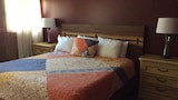 Mary's Valley View, Deluxe 1 Bedroom, Kingbed, Valley View, Upstairs Unit