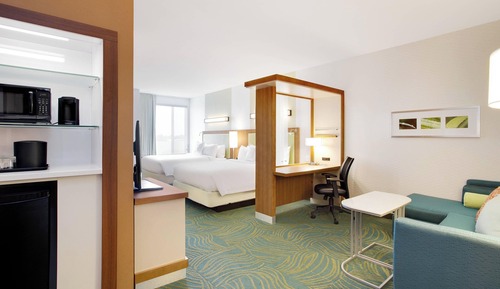 Suite, Multiple Beds (Mobility/Hearing Accessible, Tub)