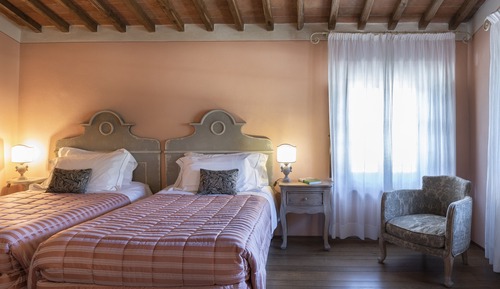 Room, Multiple Beds