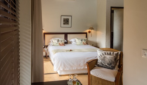Standard Suite (East) no Swimming Pool (2)