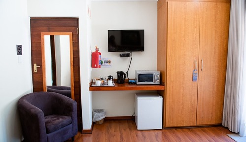 Room 1: Standard Room 