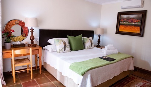 Room 5: Wheelchair friendly Suite