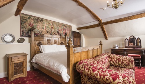 Deluxe Penthouse, 1 King Bed, Mountain View, Garden Area