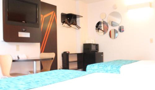 Queen Room with Two Queen Beds - Non-Smoking