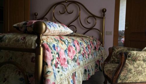 Deluxe Double Room (2 Adults + 1 Child)