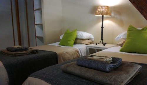 Standard Twin Room with Shared Bathroom