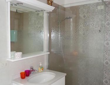 Triple Room with Private Bathroom